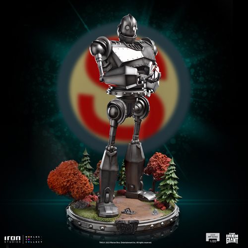 Iron Studios The Iron Giant and Hogarth Hughes Demi Art 1:20 Scale Statue (Pre-Order)