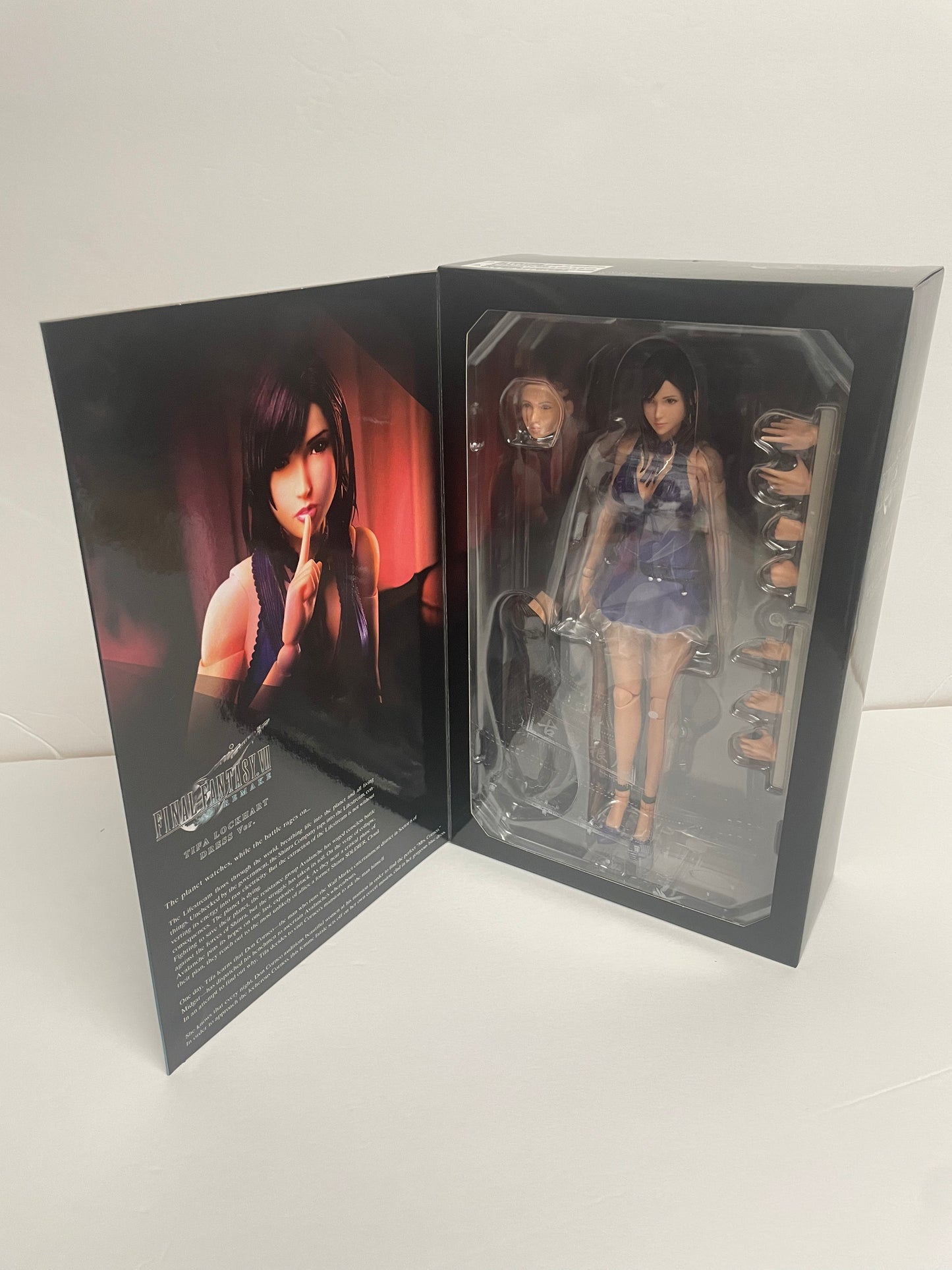 Play Arts Kai Final Fantasy VII Remake Tifa Lockhart Dress Ver