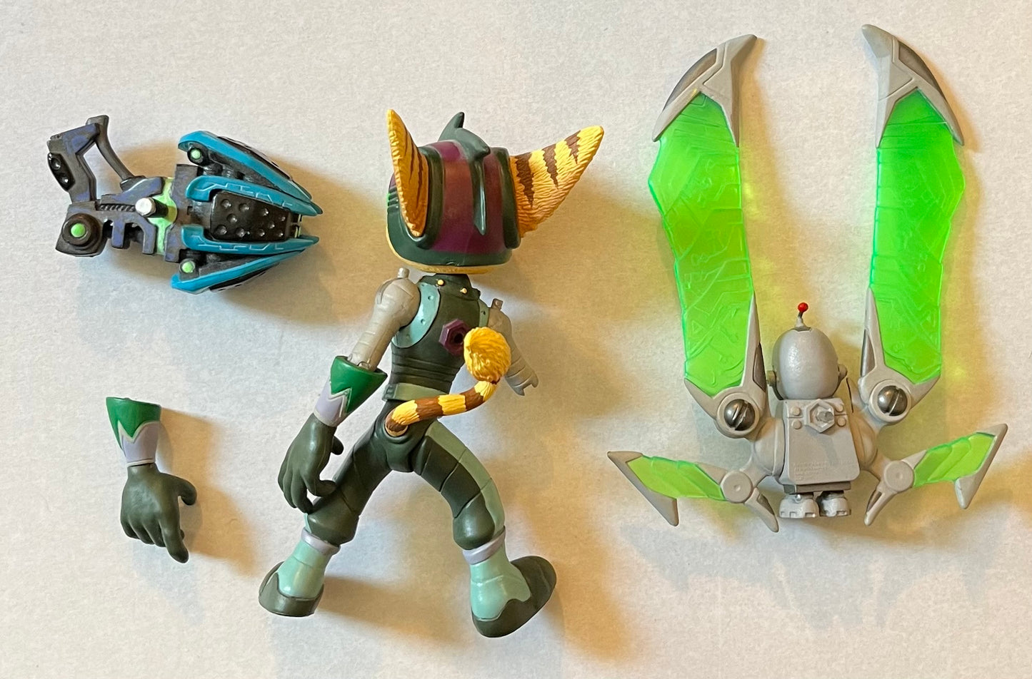 Armored Ratchet and Clank DC Action Figure Set (Used) (Damaged)