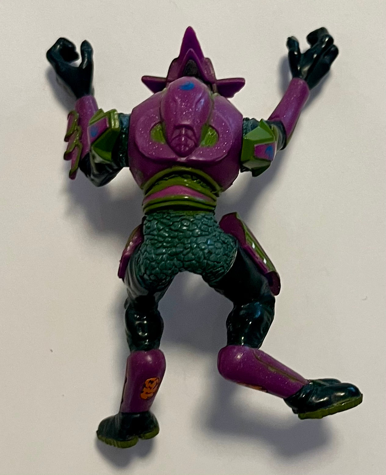 Joyride Studios Halo 2 Mini Series Campaign Covenant Purple Elite 3” Action Figure (Used)