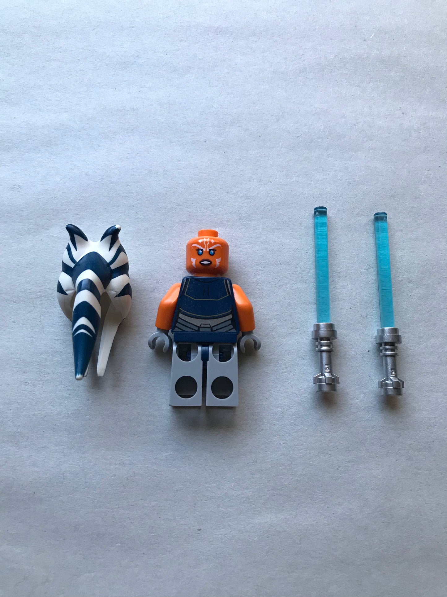 LEGO Star Wars Duel on Mandalore Ahsoka Tano Minifigure 75310 (Used)