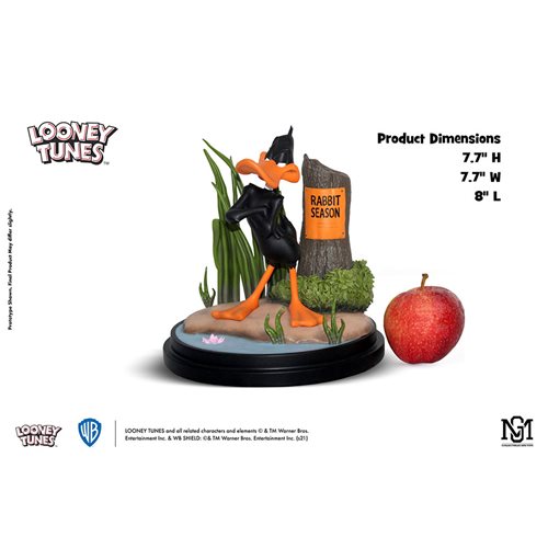 Looney Tunes Daffy Duck Rabbit Season 1:6 Scale Limited Edition Diorama 500 Made (Pre-Order)