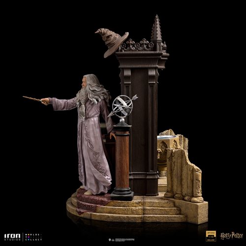 Iron Studios Harry Potter Albus Dumbledore Deluxe Art 1:10 Scale Statue (Pre-Order)