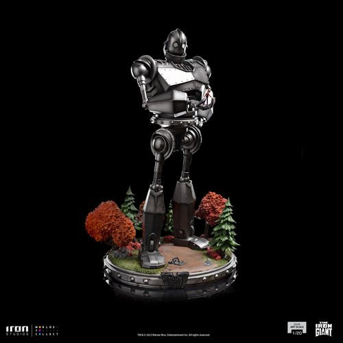 Iron Studios The Iron Giant and Hogarth Hughes Demi Art 1:20 Scale Statue (Pre-Order)