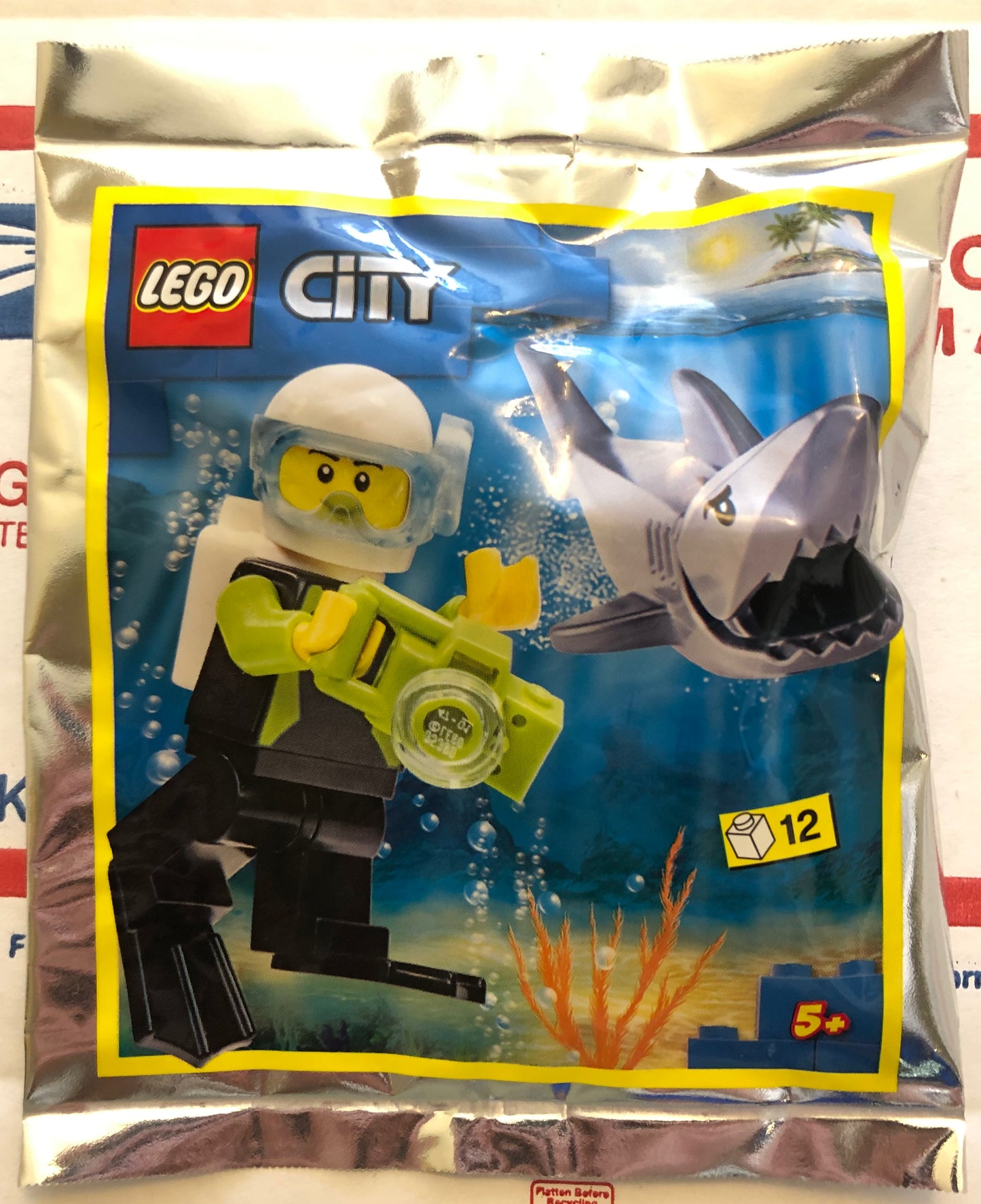 LEGO City Diver and Shark Minifigure Foil Pack Bag Set 952019