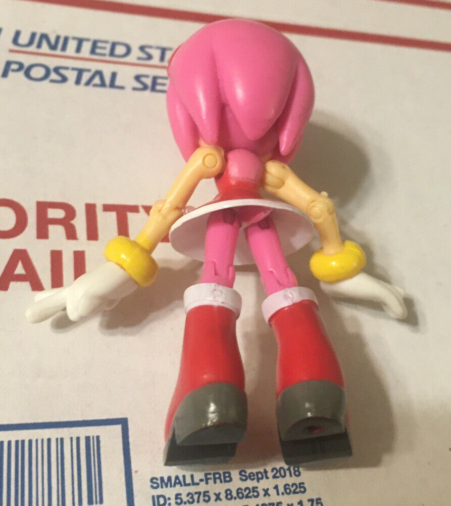 Jazwares 3" Inch Amy Rose Action Figure Sonic The Hedgehog (Used)